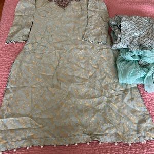 pakistani suit